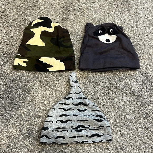 Bundle of Infant Beanies EUC - Picture 12 of 12